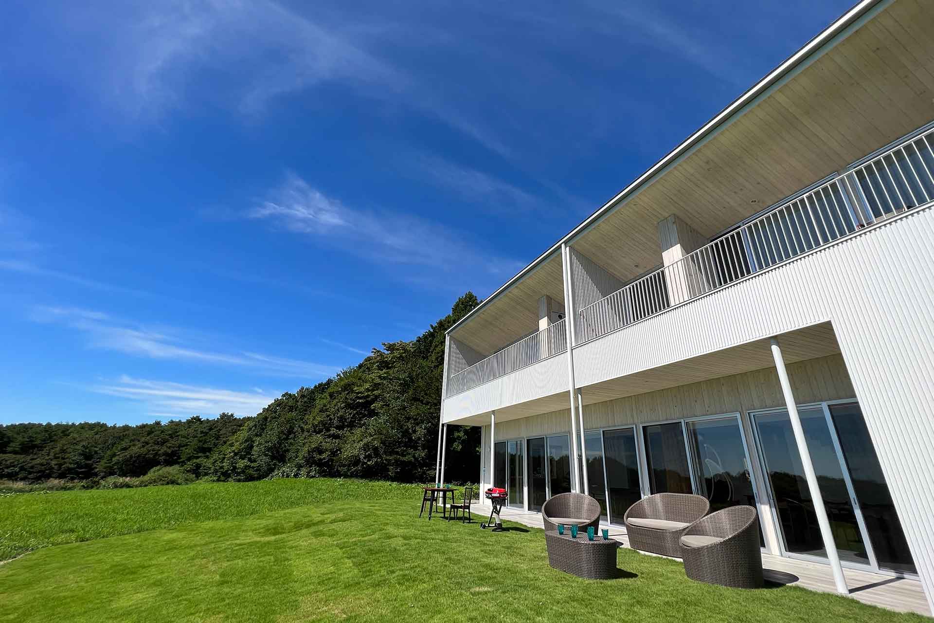 大草原の貸別荘「空の庭クレセントムーン」